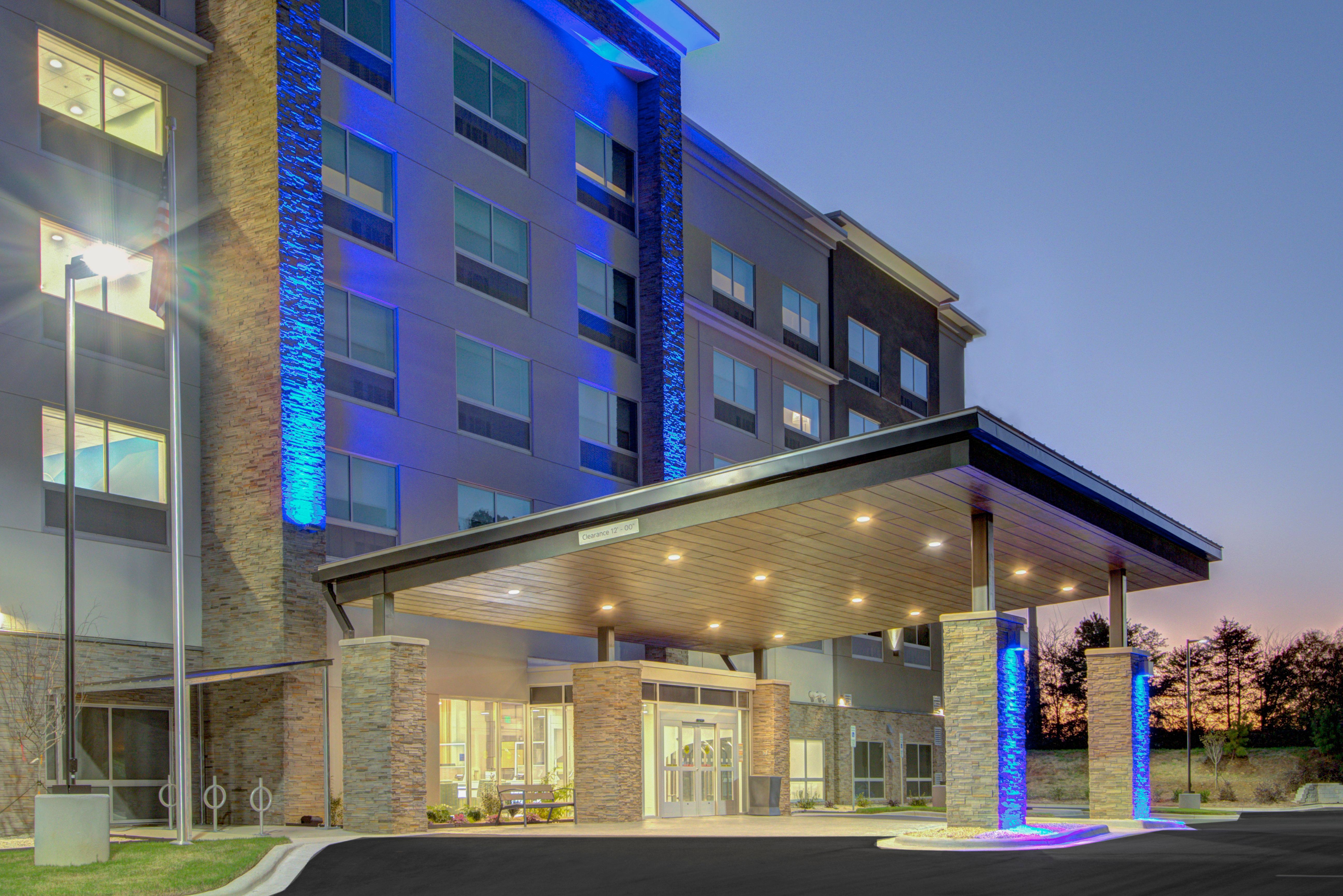 Holiday Inn Express & Suites Charlotte Southwest By Ihg المظهر الخارجي الصورة